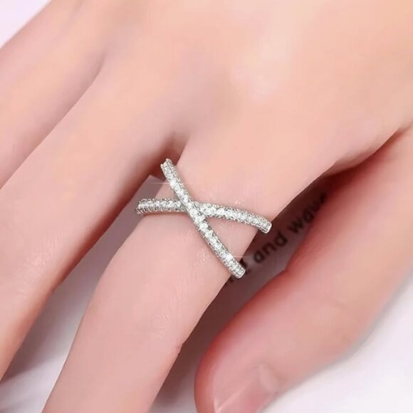 925 Sterling Silver Diamond Cross Infinity Ring X Ring - Picture 3 of 6